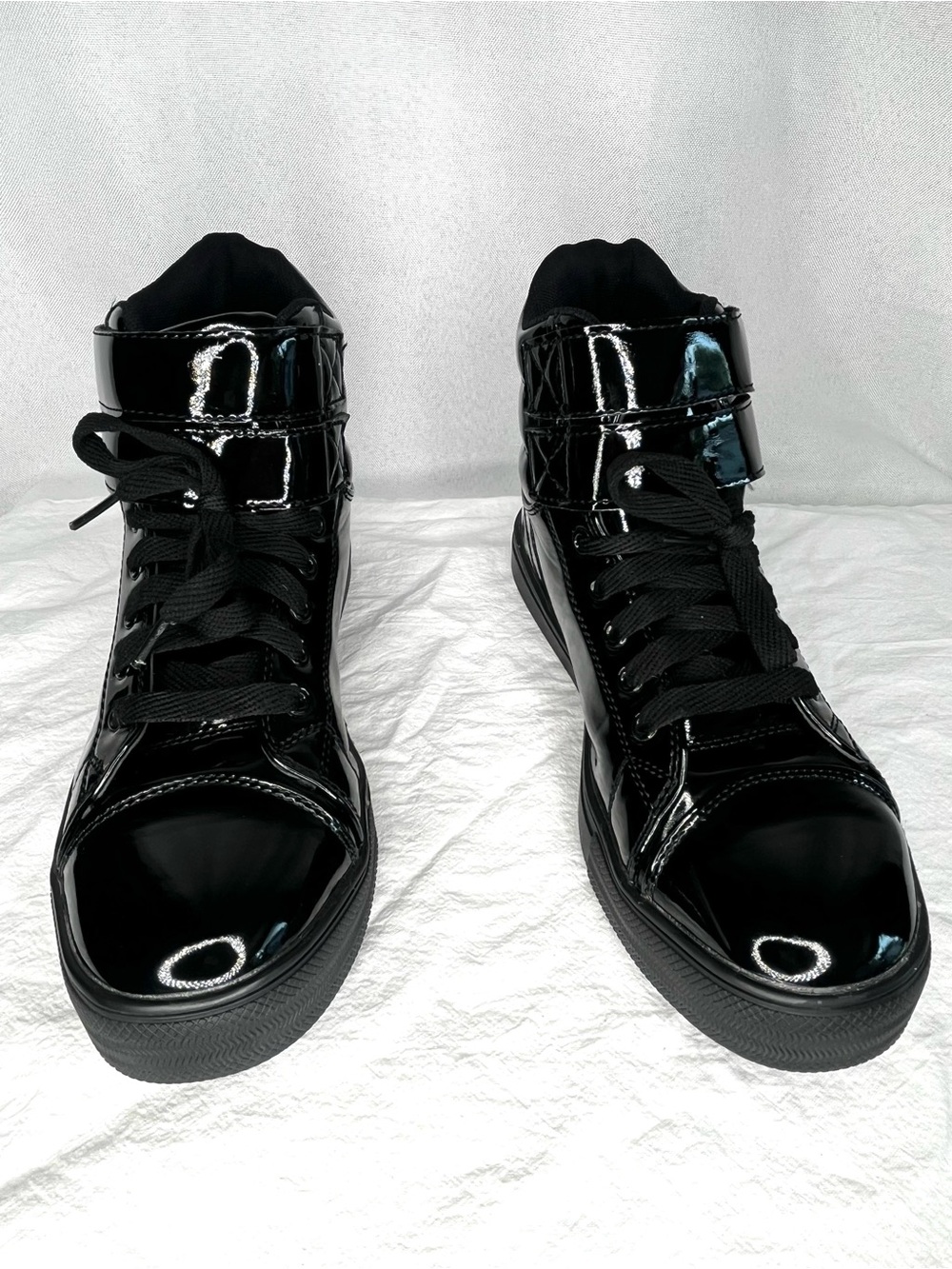 Alexandra Collection Patent High Top Sneakers Black Lace-Up Women’s Size 9